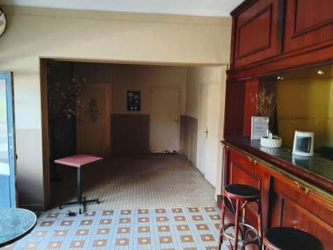 Bureaux et commerces 5 pièces