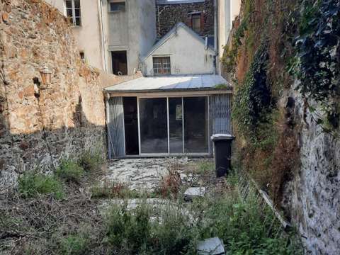 Bureaux et commerces 4 pièces