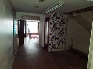 Bureaux et commerces 4 pièces