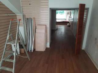 Bureaux et commerces 4 pièces