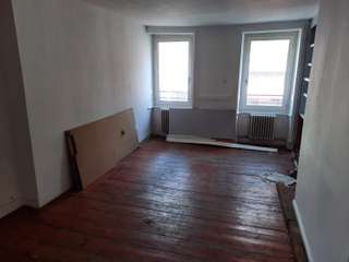 Bureaux et commerces 4 pièces