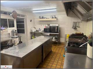 Bureaux et commerces 5 pièces