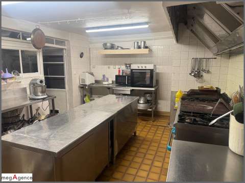 Bureaux et commerces 5 pièces