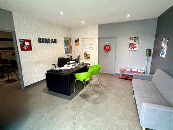 Bureaux et commerces 2 pièces