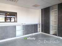 Bureaux et commerces 8 pièces