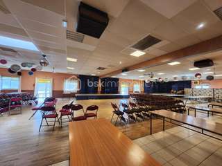 Bureaux et commerces 13 pièces