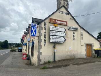 Vente Bureaux et commerces 72 m&sup2;Gurunhuel