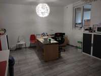 Bureaux et commerces 3 pièces Bureaux et commerces 3 pièces