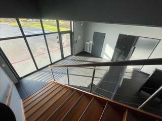 Bureaux et commerces 4 pièces