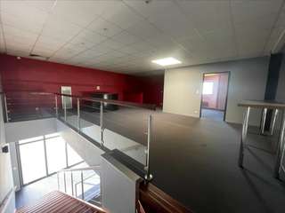 Bureaux et commerces 4 pièces