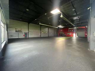 Bureaux et commerces 4 pièces