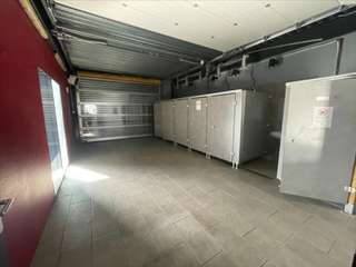 Bureaux et commerces 4 pièces