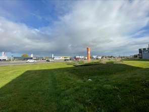 Vente Bureaux et commerces 737 m&sup2;Ifs