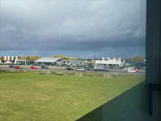 Bureaux et commerces 4 pièces