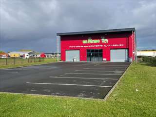 Bureaux et commerces 4 pièces