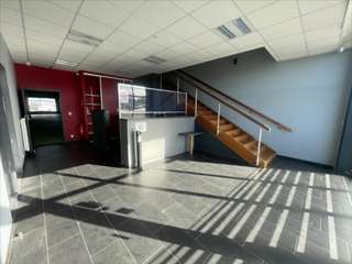 Bureaux et commerces 4 pièces