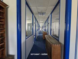 Bureaux et commerces 16 pièces