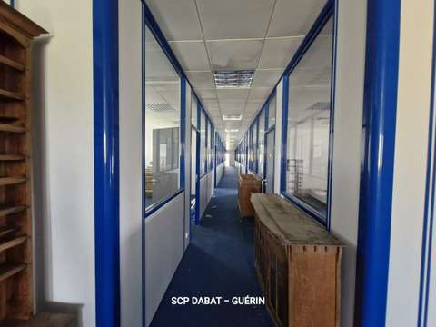 Bureaux et commerces 16 pièces