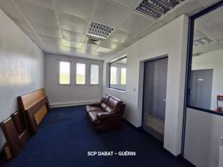 Bureaux et commerces 16 pièces