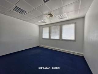 Bureaux et commerces 16 pièces