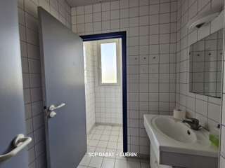 Bureaux et commerces 16 pièces