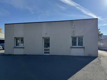 Bureaux et commerces 4 pièces