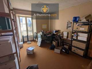 Bureaux et commerces 4 pièces