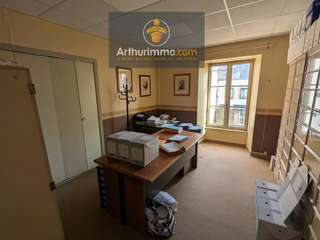 Bureaux et commerces 4 pièces