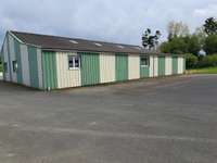 Bureaux et commerces 9 pièces