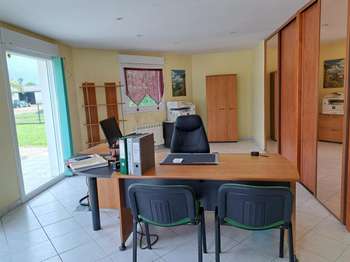 Bureaux et commerces 9 pièces