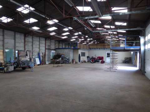 Bureaux et commerces 2 pièces