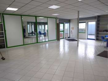 Bureaux et commerces 2 pièces Bureaux et commerces 2 pièces