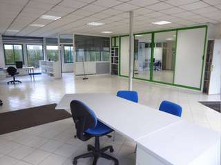 Bureaux et commerces 2 pièces