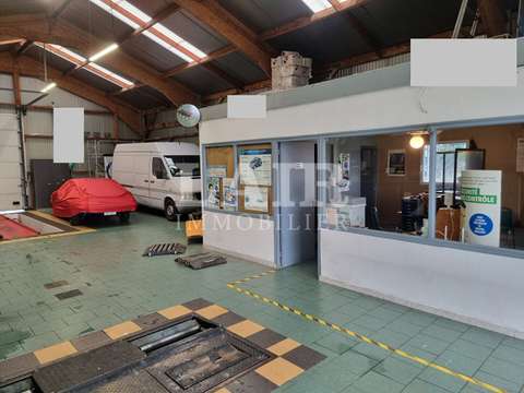 Bureaux et commerces 4 pièces