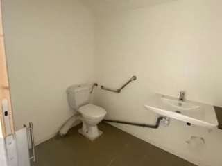 Bureaux et commerces 5 pièces