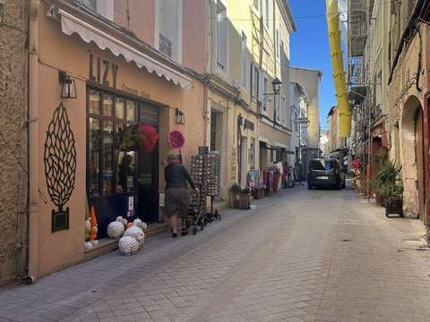 Bureaux et commerces L'Isle-sur-la-Sorgue 84