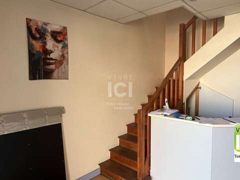 Bureaux et commerces 13 pièces