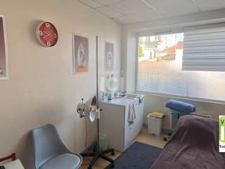 Bureaux et commerces 13 pièces