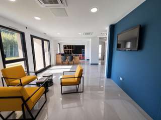Bureaux et commerces 18 pièces
