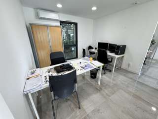Bureaux et commerces 18 pièces