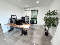 Bureaux et commerces 18 pièces Bureaux et commerces 18 pièces