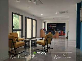 Bureaux et commerces 17 pièces