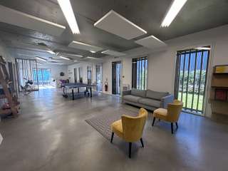 Bureaux et commerces 11 pièces