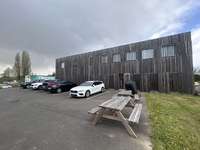 Bureaux et commerces 11 pièces