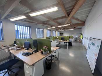Bureaux et commerces 11 pièces