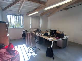 Bureaux et commerces 11 pièces