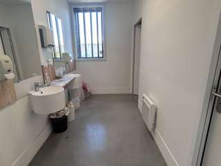 Bureaux et commerces 11 pièces