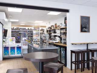 Bureaux et commerces 8 pièces