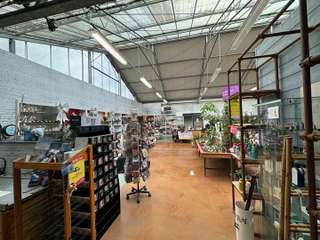 Bureaux et commerces 5 pièces