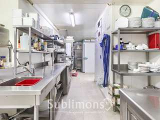 Bureaux et commerces 6 pièces